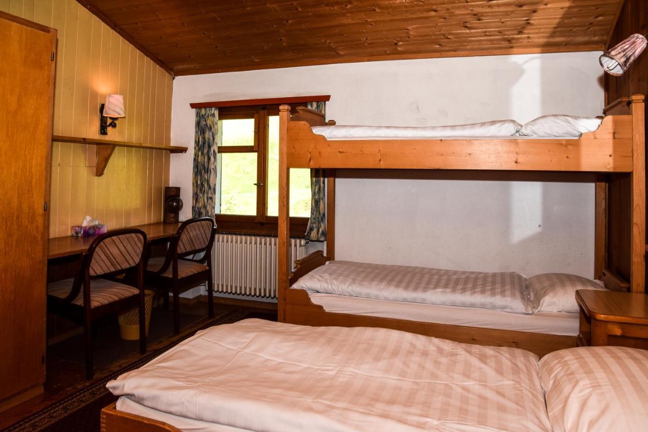 Chesa Selfranga Hostel Klosters-Serneus